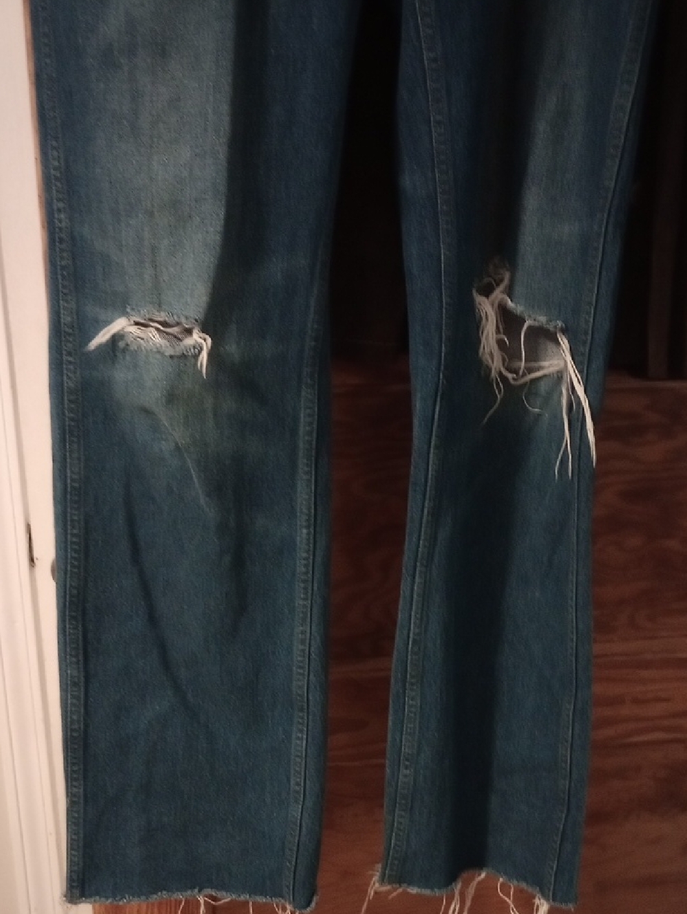 Re/Done Blue 90's High-Rise Loose With Distressed Knees. - Picture 5 of 9